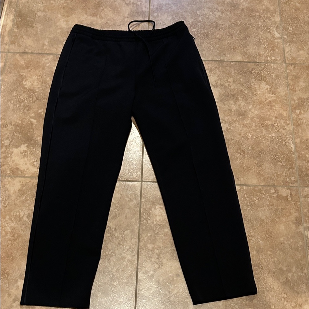 Athleta women’s black metropolis pant